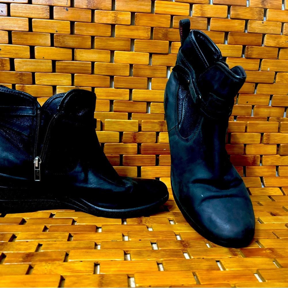 UGG Black Leather Ankle Booties